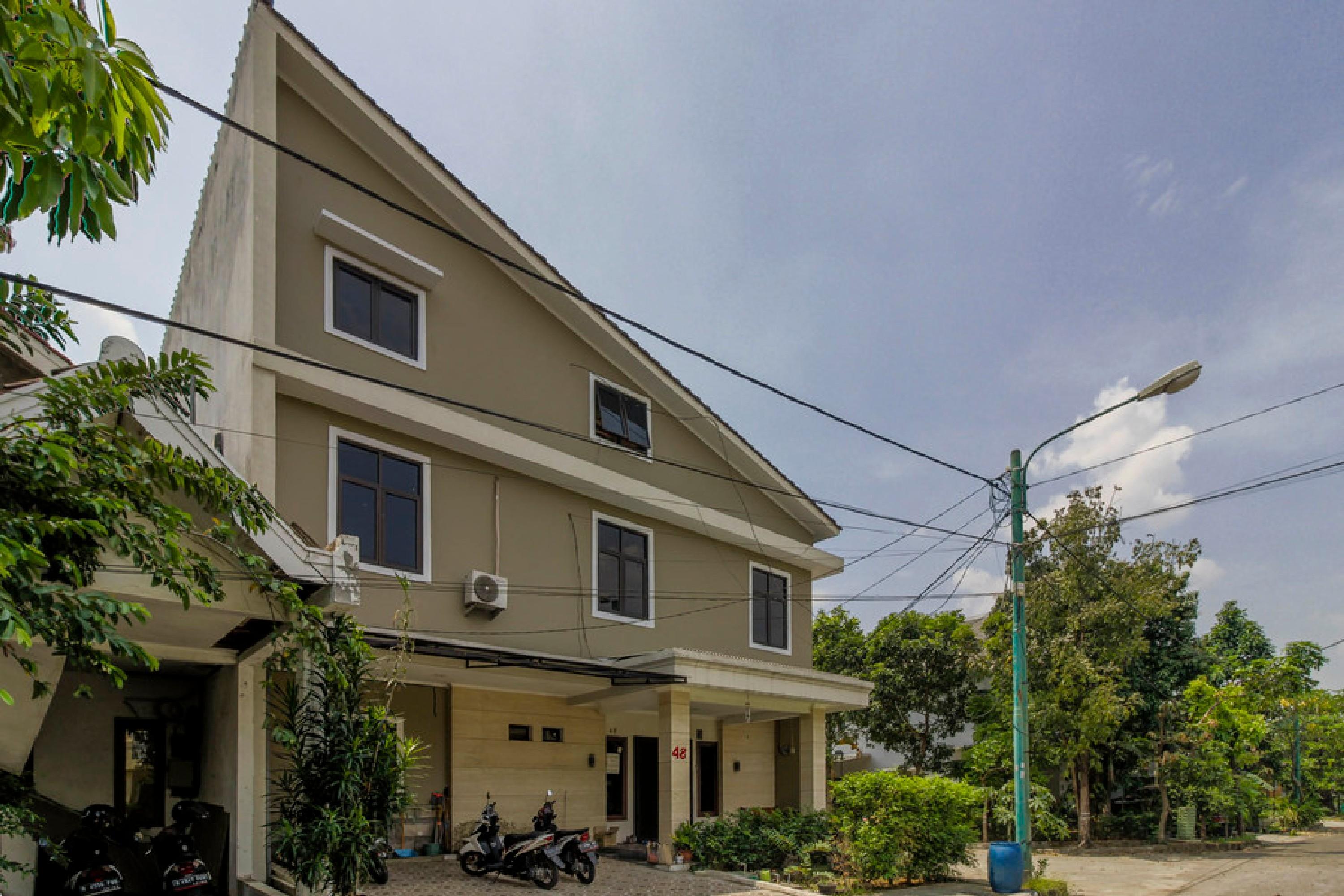 Reddoorz Plus Near Lippo Cikarang Mall Bekasi Exterior foto